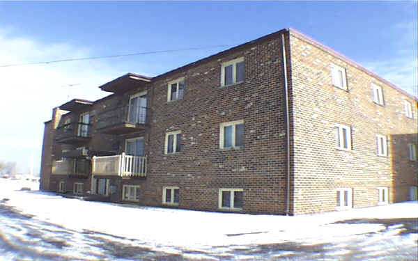 Maple Point Apartments in Waukegan, IL - Building Photo - Building Photo