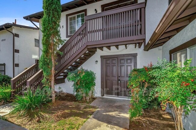property at 1535 S Maple St