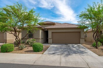15821 W Mauna Loa Ln in Surprise, AZ - Building Photo - Building Photo