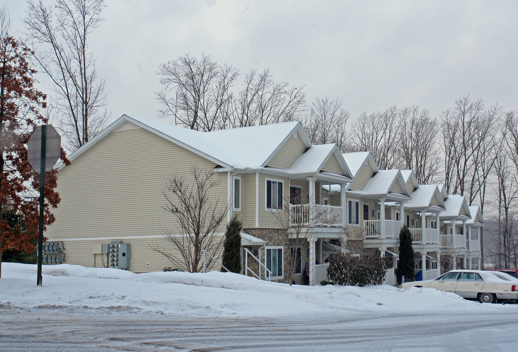 Kensington Court Apartments in State College, PA - Building Photo