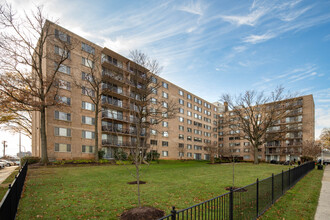 Oglethorpe Condominiums in Hyattsville, MD - Building Photo - Building Photo