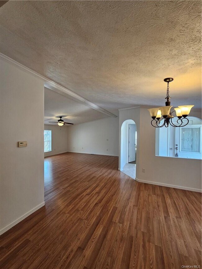 3 Wildwood Rd in Wallkill, NY - Building Photo - Building Photo