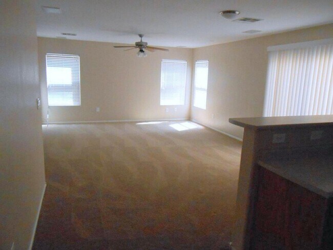4212 Haven Hurst Ct in Las Vegas, NV - Building Photo - Building Photo