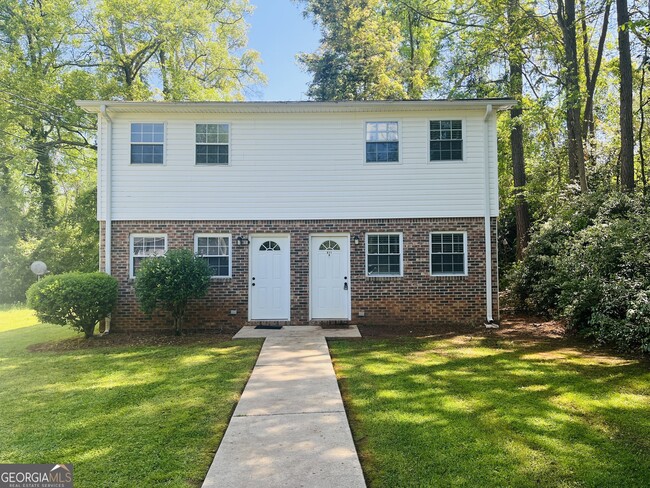 property at 611 Elm St
