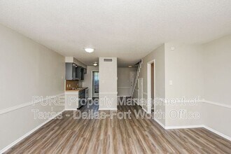 1128 Highbush Dr in Benbrook, TX - Building Photo - Building Photo