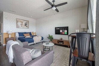 2232 Empire Central Dr in Dallas, TX - Building Photo - Building Photo