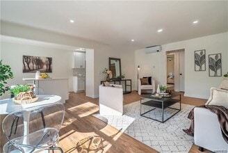 538 Linwood Ave in Buffalo, NY - Building Photo - Building Photo