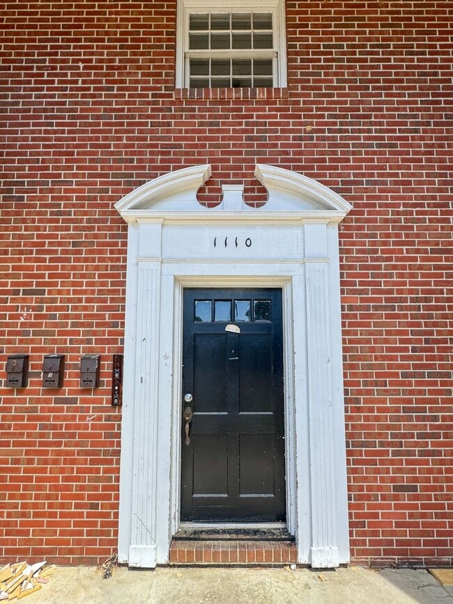 property at 1110 W Rowan St