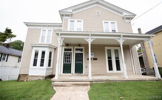 410 E 2nd St in Farmville, VA - Building Photo