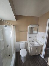 3032 West Malone Street in Peoria, IL - Foto de edificio - Building Photo