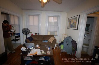 33 Walbridge St, Unit 1 in Boston, MA - Building Photo - Building Photo