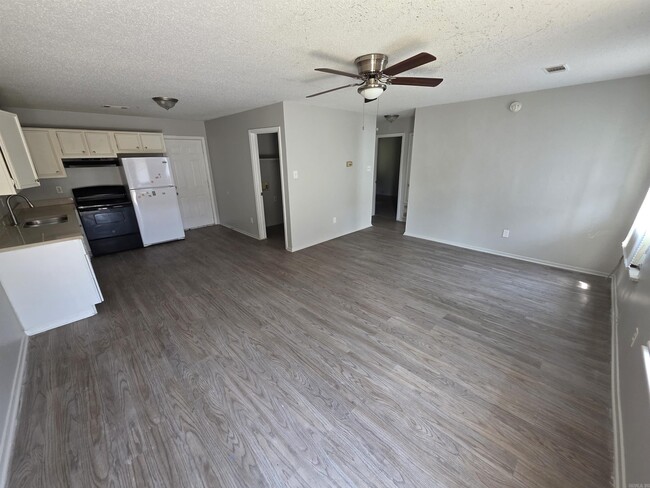 property at 1918 N Magnolia St