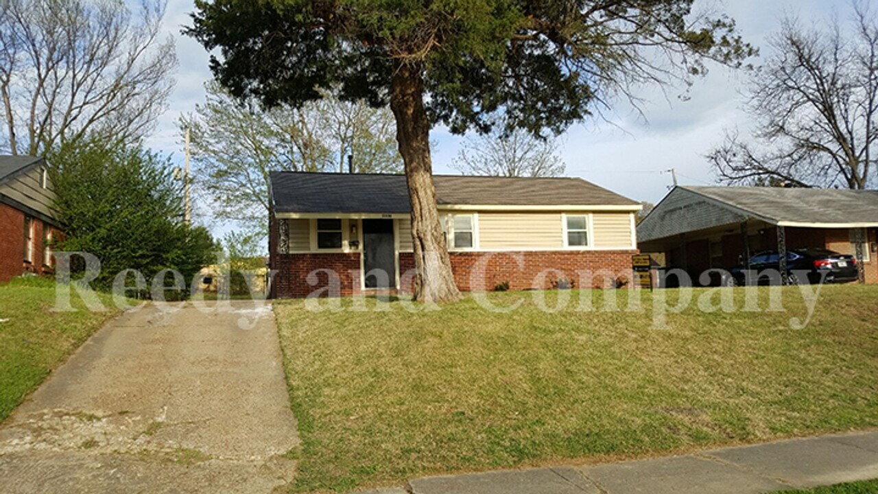 3334 Fostoria Rd in Memphis, TN - Building Photo