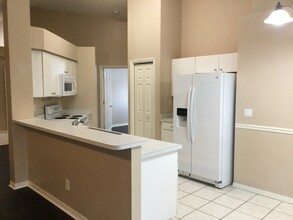 4706 Dragon Tail Ct in Valrico, FL - Building Photo - Building Photo