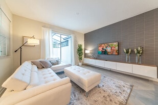 5025 Windermere Ave in Kissimmee, FL - Building Photo