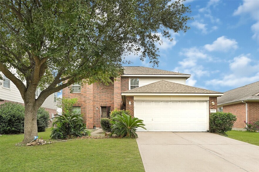15230 Weeping Cedar Ln in Houston, TX - Foto de edificio