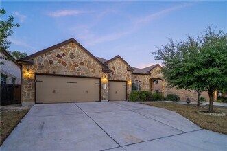 307 Elderberry Rd in Austin, TX - Building Photo - Building Photo