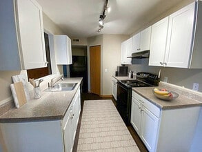 Park Hill at Fairlawn in Fairlawn, OH - Building Photo - Building Photo