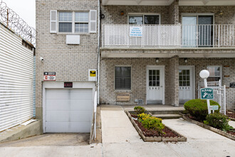 2863 Cropsey Ave in Brooklyn, NY - Building Photo - Building Photo