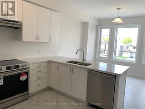 2814 Tippett Mews in Pickering, ON - Building Photo - Building Photo