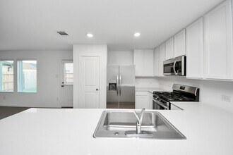 3073 Fantasy Ter Dr in Katy, TX - Foto de edificio - Building Photo