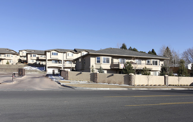 Iron Horse Villas in Colorado Springs, CO - Building Photo - Building Photo