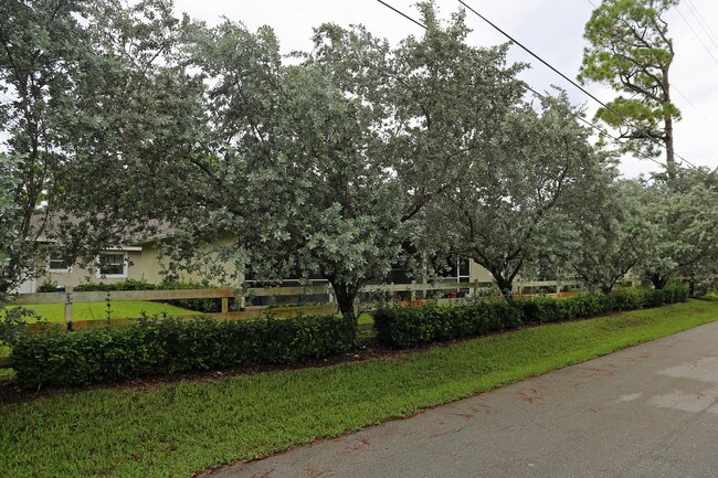 4111 Vermont Ave in Lake Worth, FL - Building Photo - Building Photo