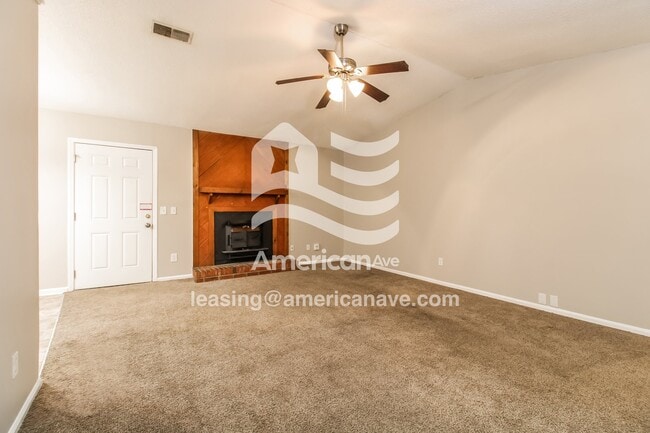 141 Windmill Orchard Rd in Columbia, SC - Foto de edificio - Building Photo