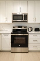 10501 W Broward Blvd in Fort Lauderdale, FL - Building Photo