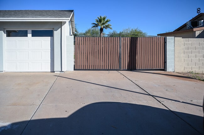 19601 N 33rd Ave in Phoenix, AZ - Building Photo - Building Photo