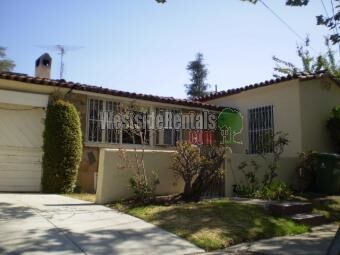 8111 Clinton St in West Hollywood, CA - Building Photo