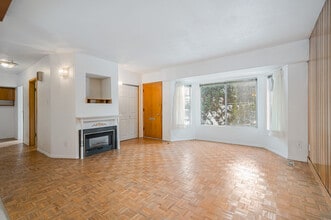 33533 Dewdney Trunk Rd in Mission, BC - Building Photo - Building Photo