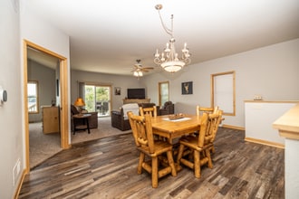 9811 Deer Trail Rd in Tomahawk, WI - Foto de edificio - Building Photo
