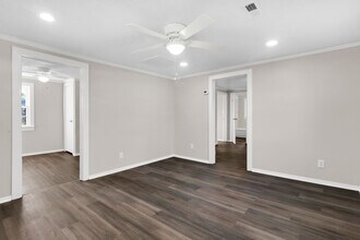 211 Lawson St in New Bern, NC - Building Photo - Building Photo