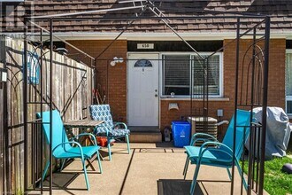648 Francis Rd in Burlington, ON - Building Photo - Building Photo