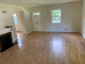 5358 Pooks Hill Rd in Bethesda, MD - Building Photo - Building Photo
