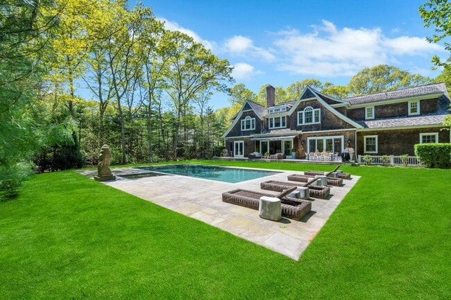 22 E Woods Path in Sagaponack, NY - Building Photo - Building Photo