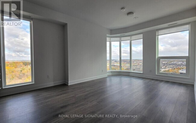 3240 William Coltson Ave in Oakville, ON - Building Photo - Building Photo