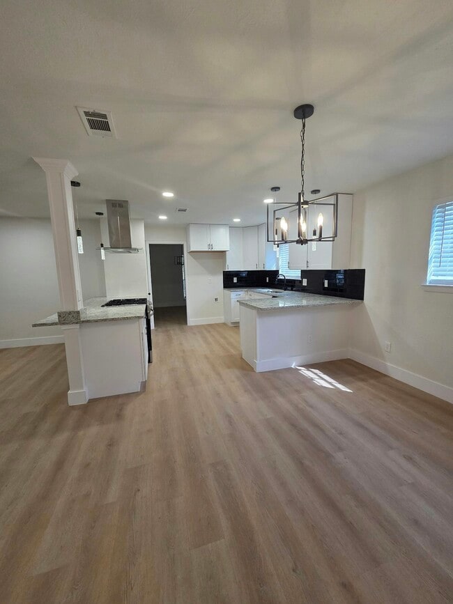 6400 Buena Vista Dr in Greenville, TX - Building Photo - Building Photo