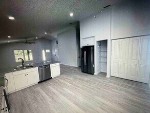 231 Monterey Ave in St. Augustine, FL - Foto de edificio - Building Photo