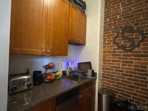 23 Cortes St in Boston, MA - Building Photo - Building Photo