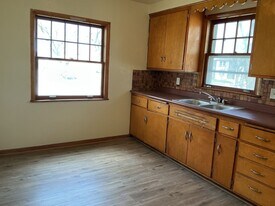 4502 W Keefe Ave in Milwaukee, WI - Building Photo