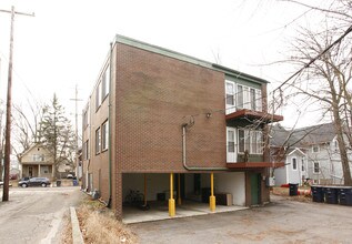 Dewey Apartments in Ann Arbor, MI - Building Photo - Building Photo