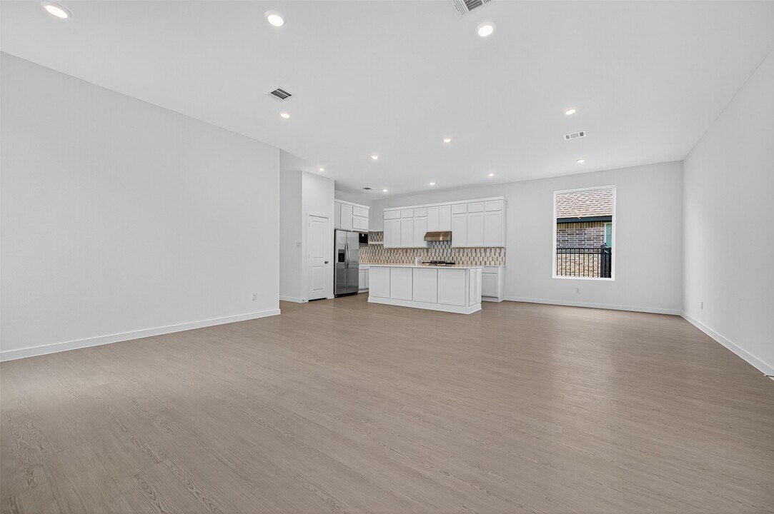 27423 Sunterra Village Dr in Katy, TX - Building Photo