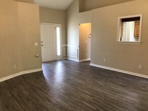139 W Tisbury Ln in Pooler, GA - Building Photo - Building Photo