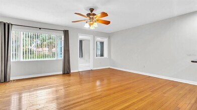 4211 W Knights Ave in Tampa, FL - Building Photo - Building Photo