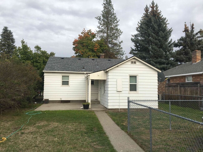 5317 N Wall St in Spokane, WA - Building Photo - Building Photo