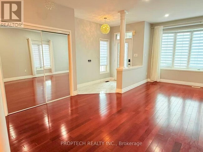 339 Tower Hill Rd in Richmond Hill, ON - Building Photo - Building Photo