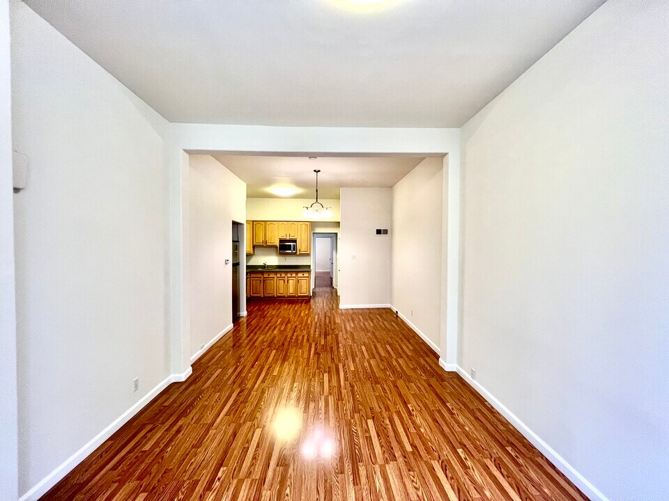 42 Varennes, Unit 42 in San Francisco, CA - Building Photo