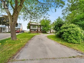 691 Glen Crescent in Orillia, ON - Building Photo - Building Photo